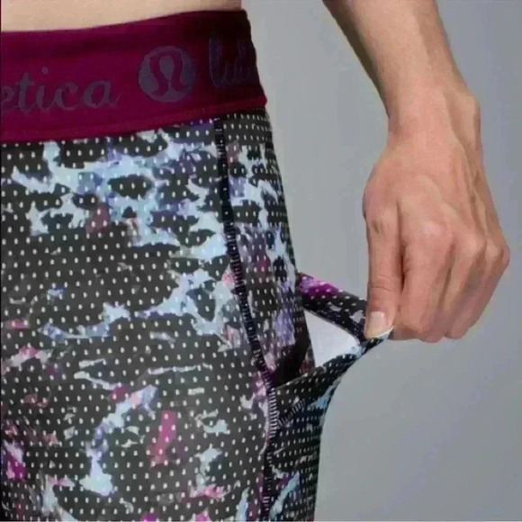 Lululemon What The Sport Short Floral Sport Tranquil Blue Purple Womens Size 4 - Picture 2 of 12